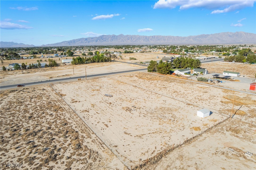 2330 East Gamebird Road Property Photo 7