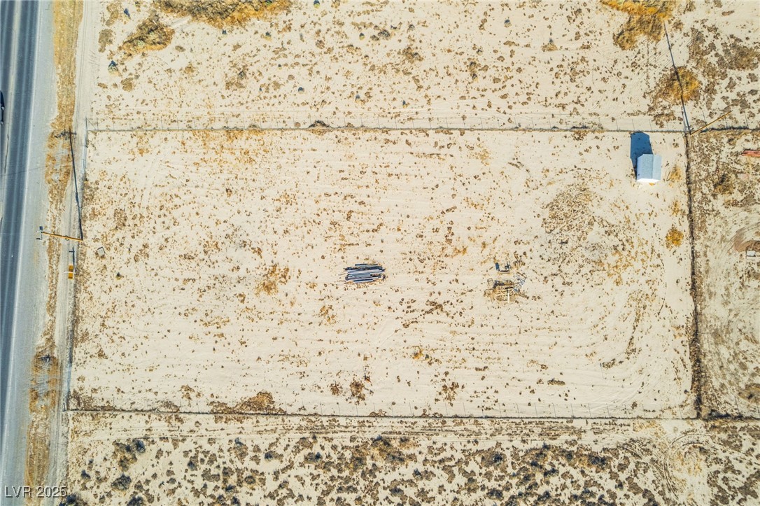 2330 East Gamebird Road Property Photo 9