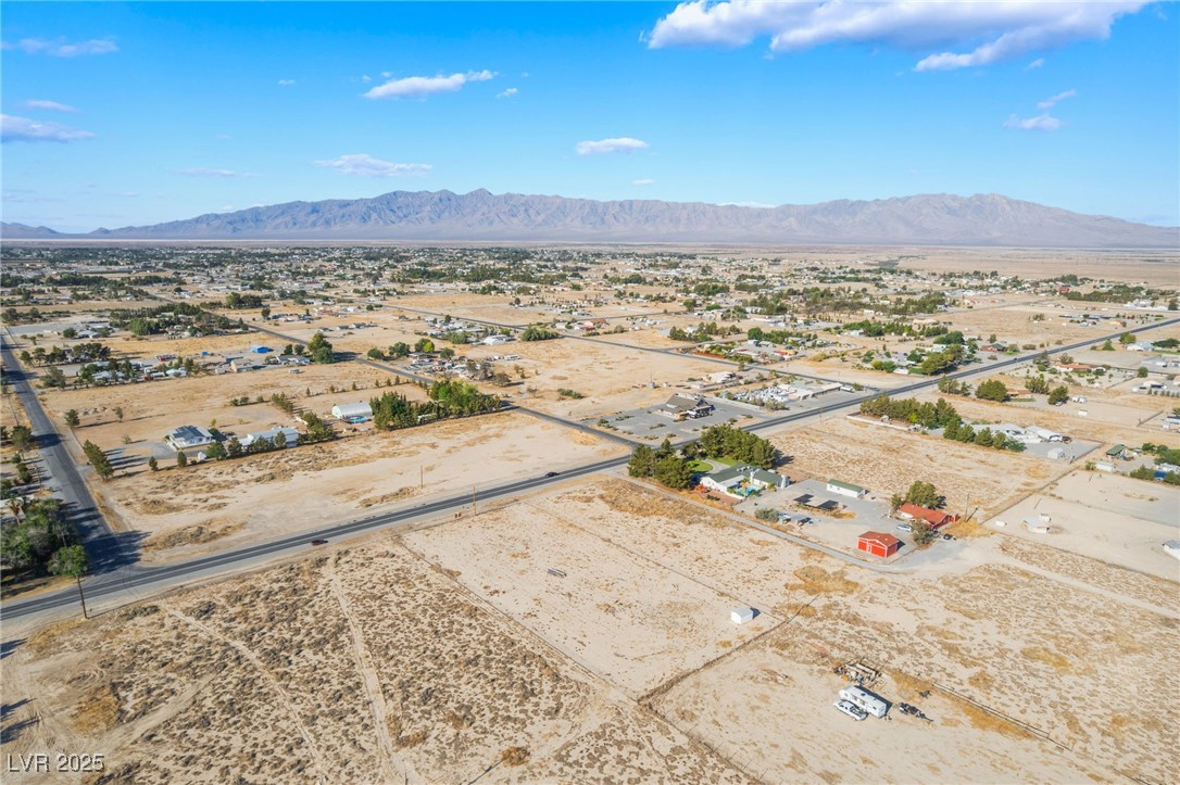 2330 East Gamebird Road Property Photo 11