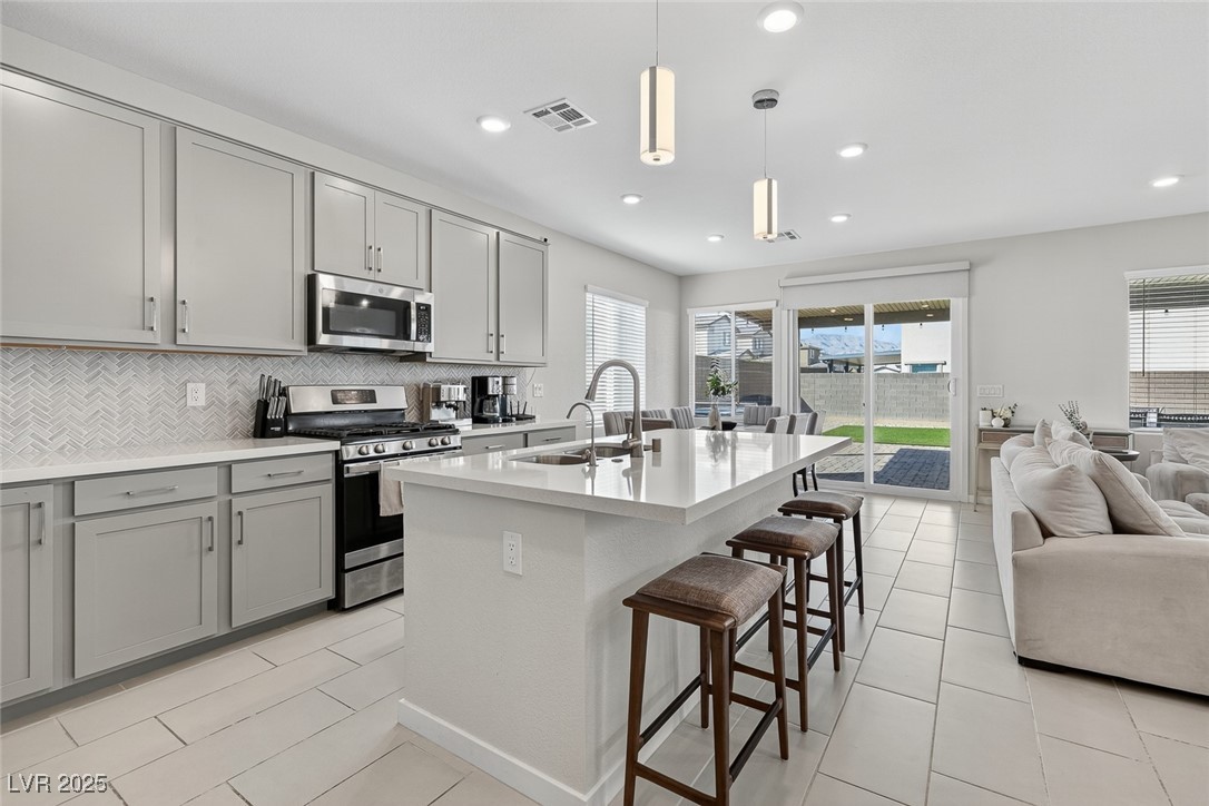 2728 High Echelon Road Property Photo 3