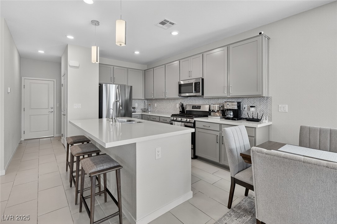 2728 High Echelon Road Property Photo 4