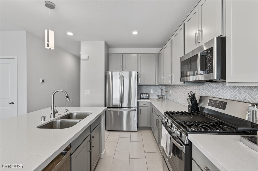 2728 High Echelon Road Property Photo 6