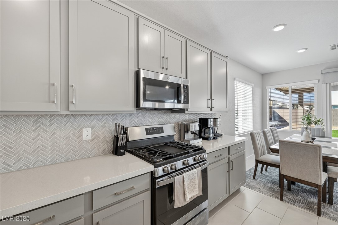 2728 High Echelon Road Property Photo 7