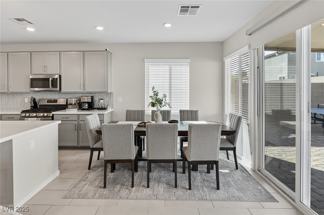 2728 High Echelon Road Property Photo 13