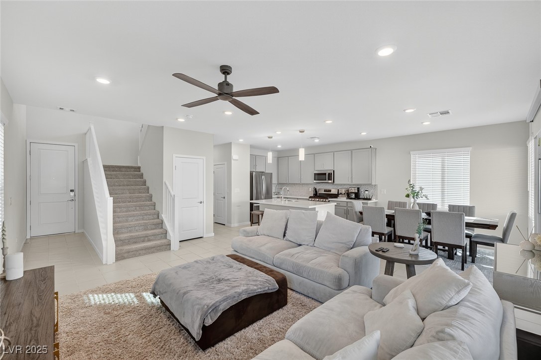 2728 High Echelon Road Property Photo 14