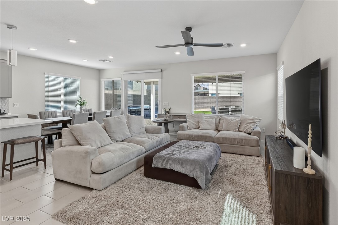 2728 High Echelon Road Property Photo 15