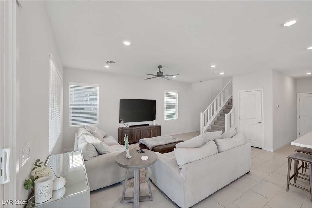 2728 High Echelon Road Property Photo 19