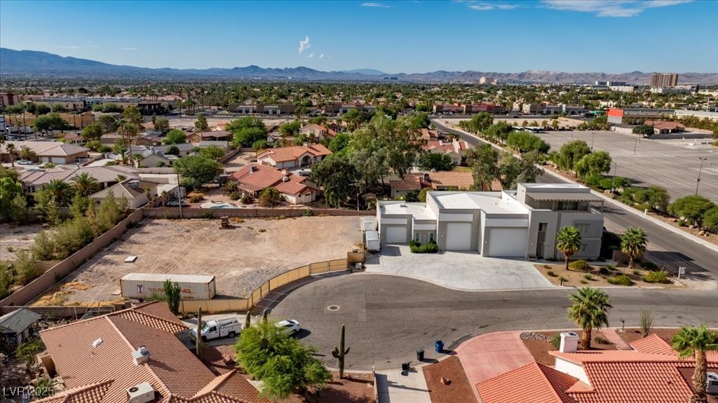 La Cienega Property Photo 1