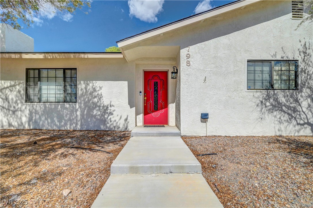 798 Fairway Drive Property Photo 1