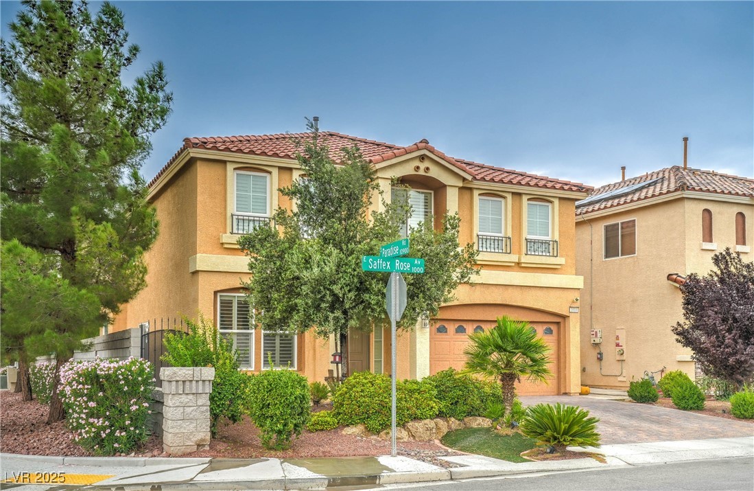 1010 Saffex Rose Avenue Property Photo 3