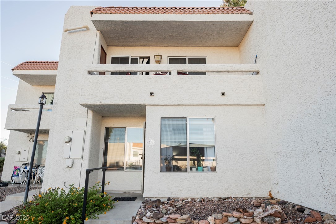 687 Marina Drive 39 Property Photo 2
