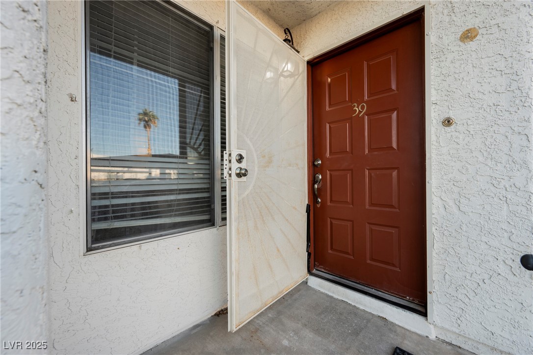 687 Marina Drive 39 Property Photo 3