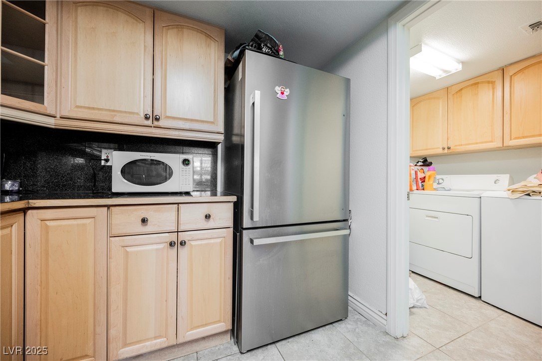 687 Marina Drive 39 Property Photo 31