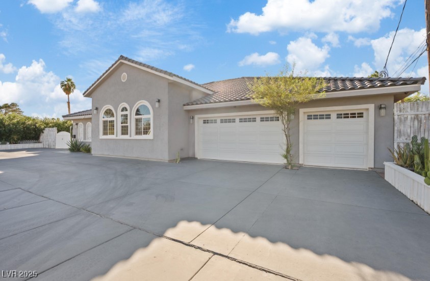 1202 South Rancho Drive Property Photo 7