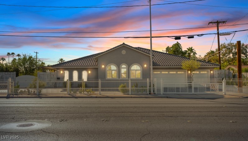 1202 South Rancho Drive Property Photo 9