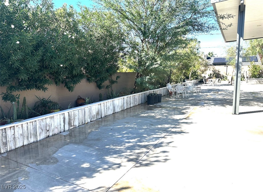 1202 South Rancho Drive Property Photo 59