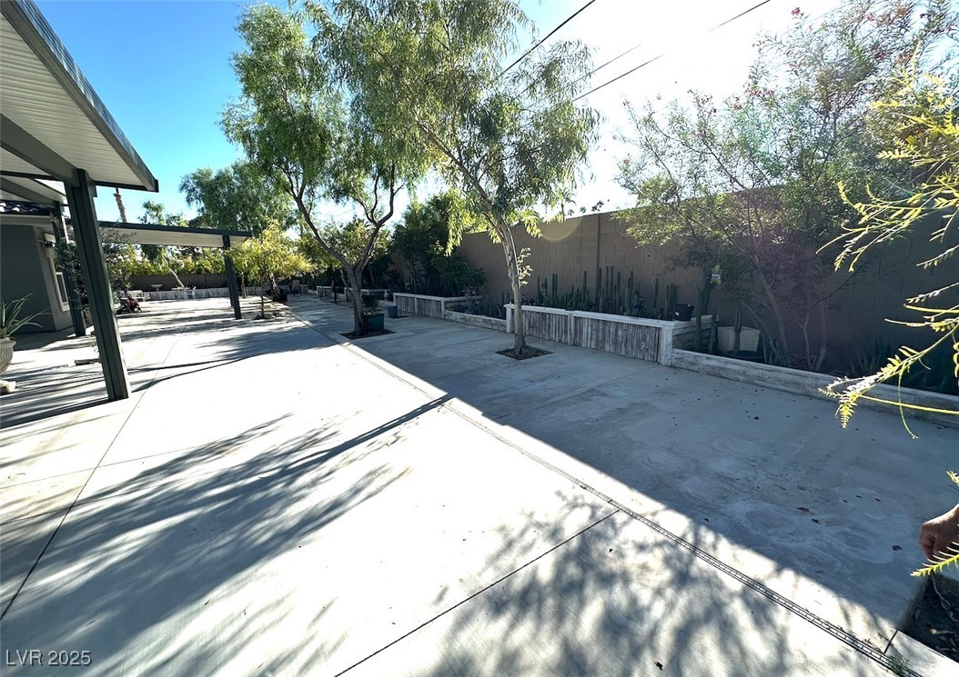 1202 South Rancho Drive Property Photo 60