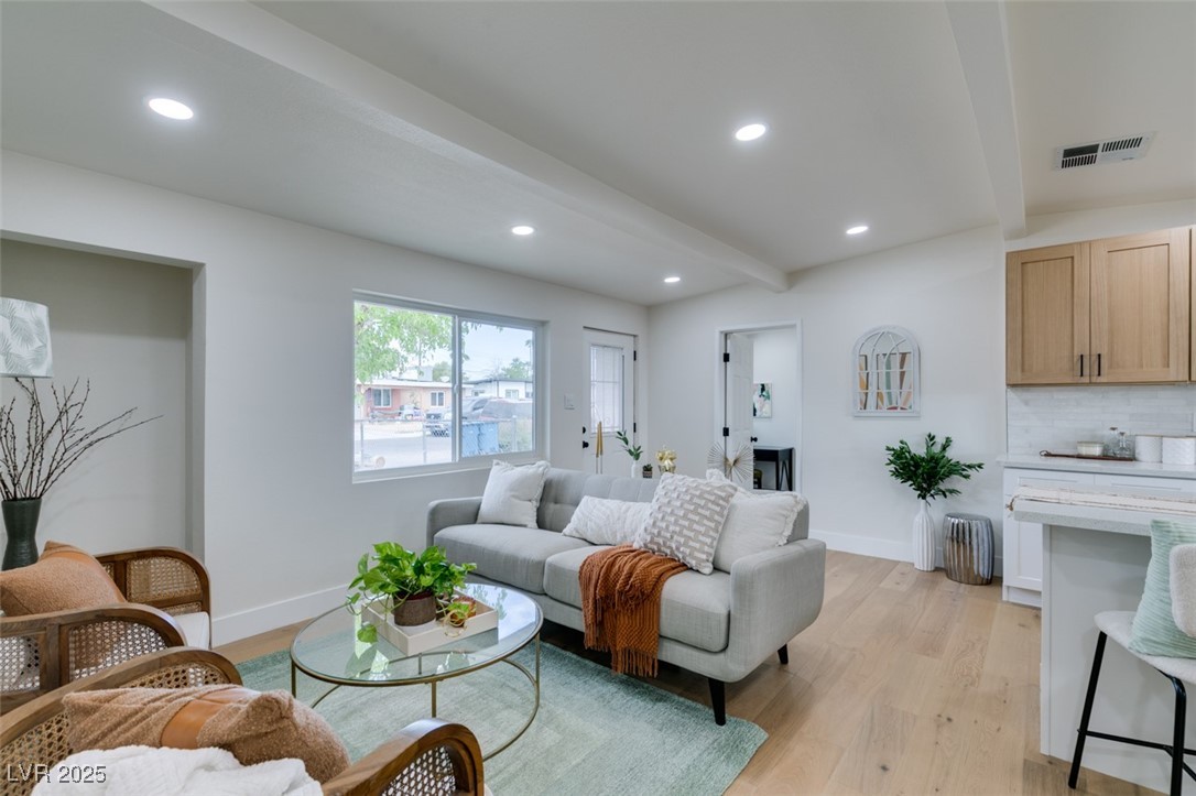 504 North Minnesota Street Property Photo 2