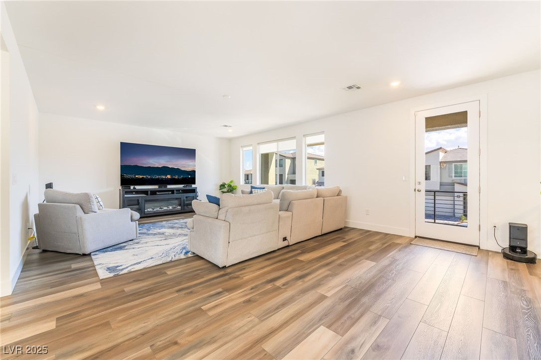 10197 Magnolia Creek Street Property Photo 4