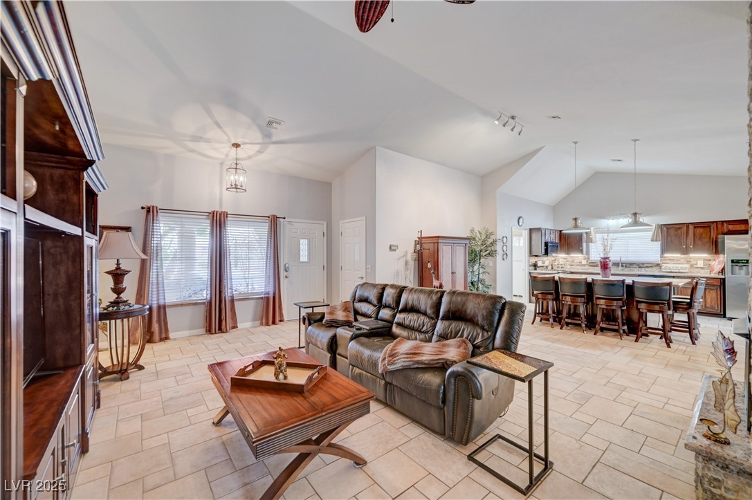 3033 Merimar Drive Property Photo 11