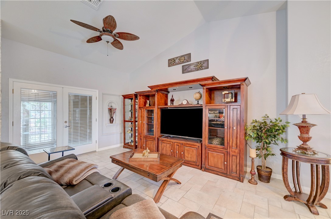 3033 Merimar Drive Property Photo 13