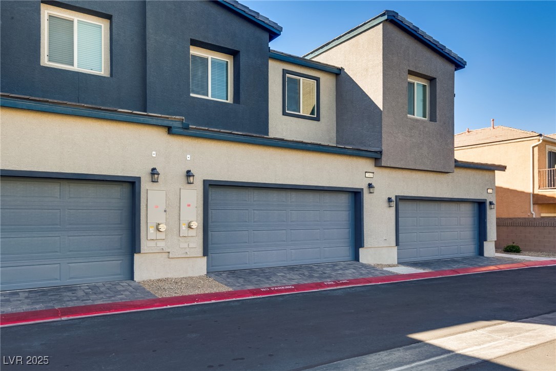 7463 Mountain Ledge Street Property Photo 1