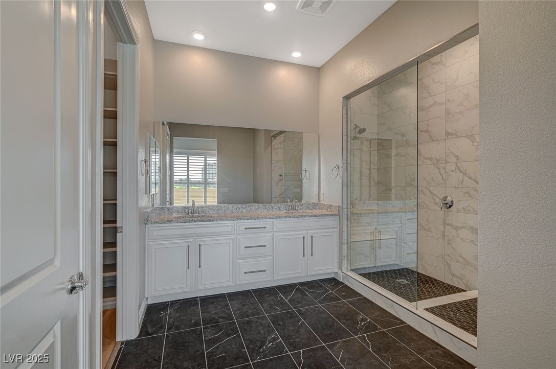 9129 Las Manaitas Avenue 302 Property Photo 19