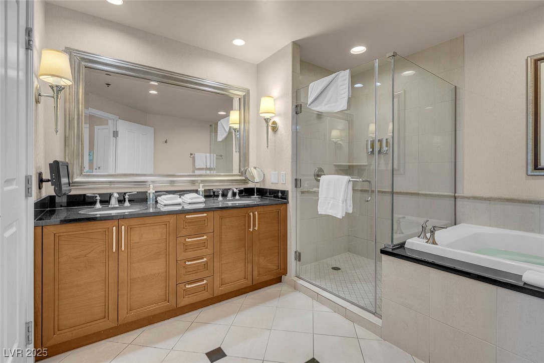 135 East Harmon Avenue 3407 Property Photo 20