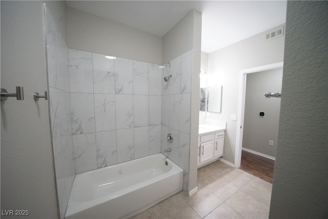 5250 South Rainbow Boulevard 1075 Property Photo 16