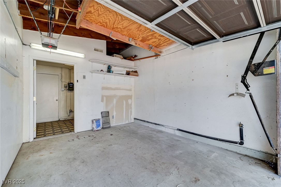 4045 Great Plains Way Property Photo 33