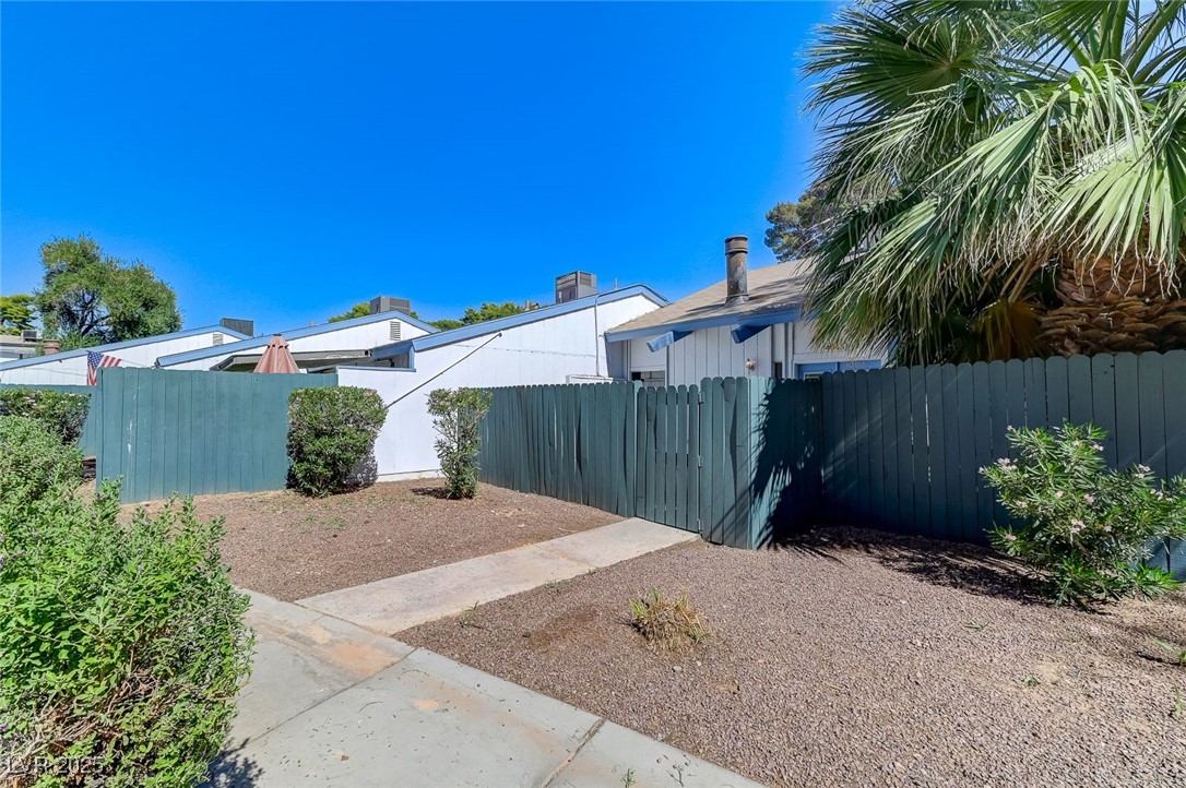 4045 Great Plains Way Property Photo 37