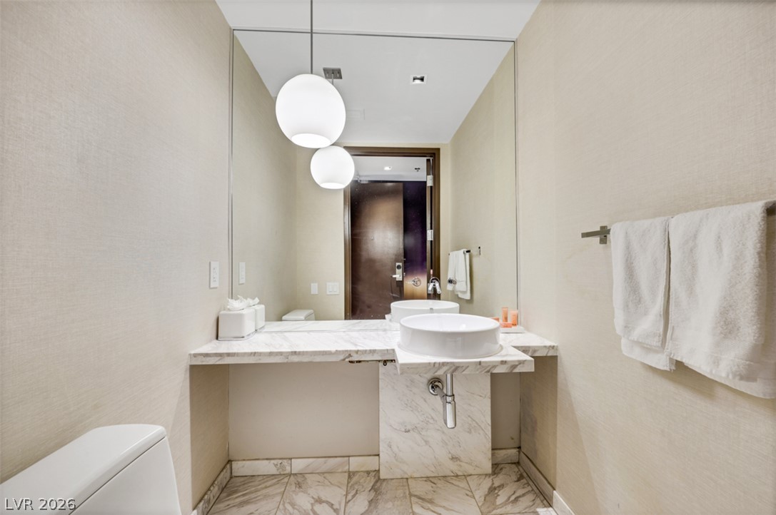 4381 West Flamingo Road 2821 Property Photo 15