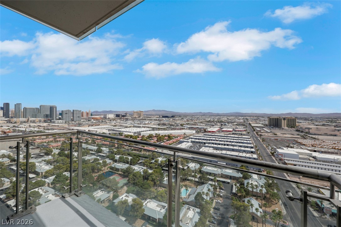 4381 West Flamingo Road 2821 Property Photo 17