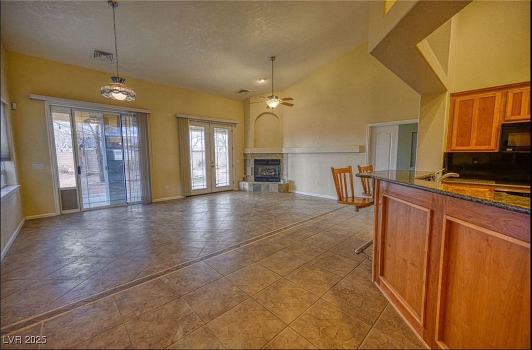 6780 Sandpebble Street Property Photo 2