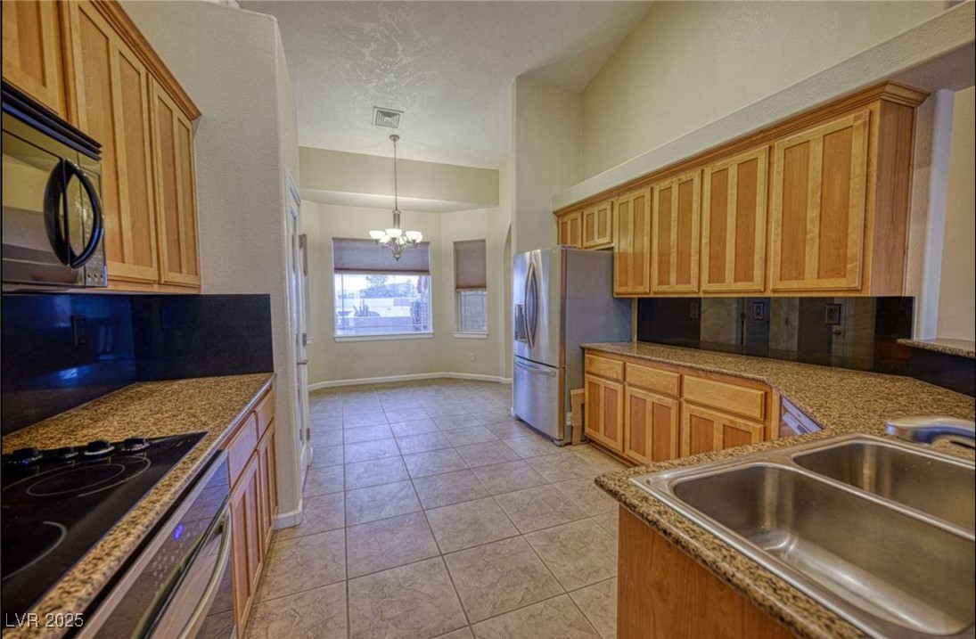 6780 Sandpebble Street Property Photo 3