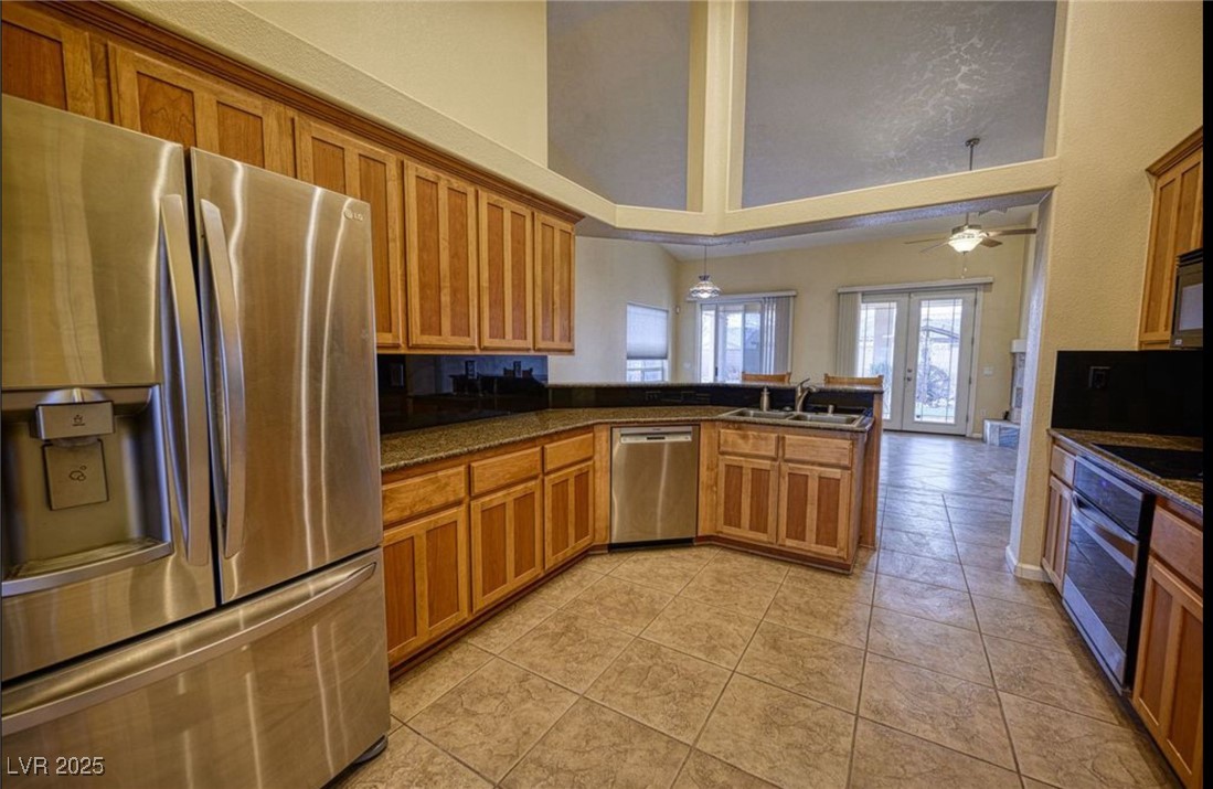 6780 Sandpebble Street Property Photo 4