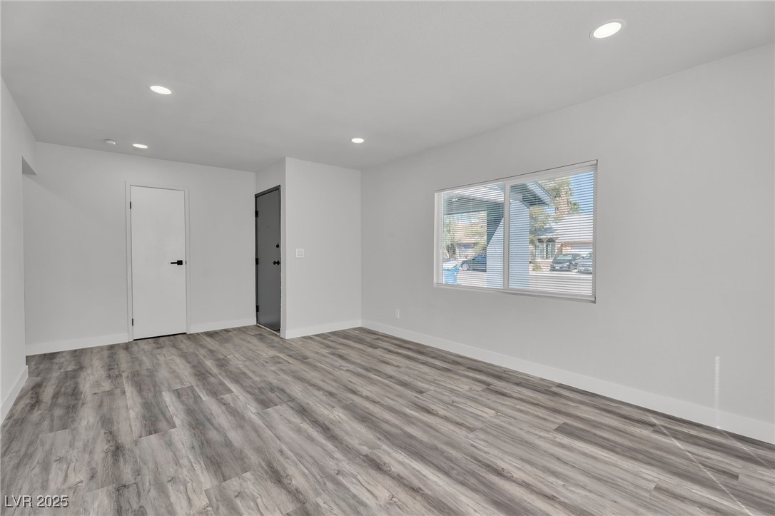 7225 Bridgeview Avenue Property Photo 7