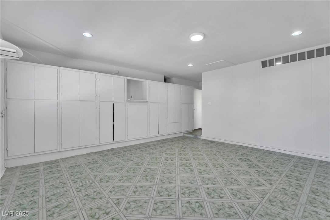 7225 Bridgeview Avenue Property Photo 14