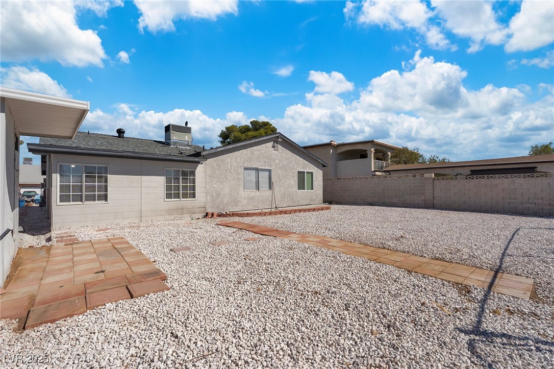 7225 Bridgeview Avenue Property Photo 27