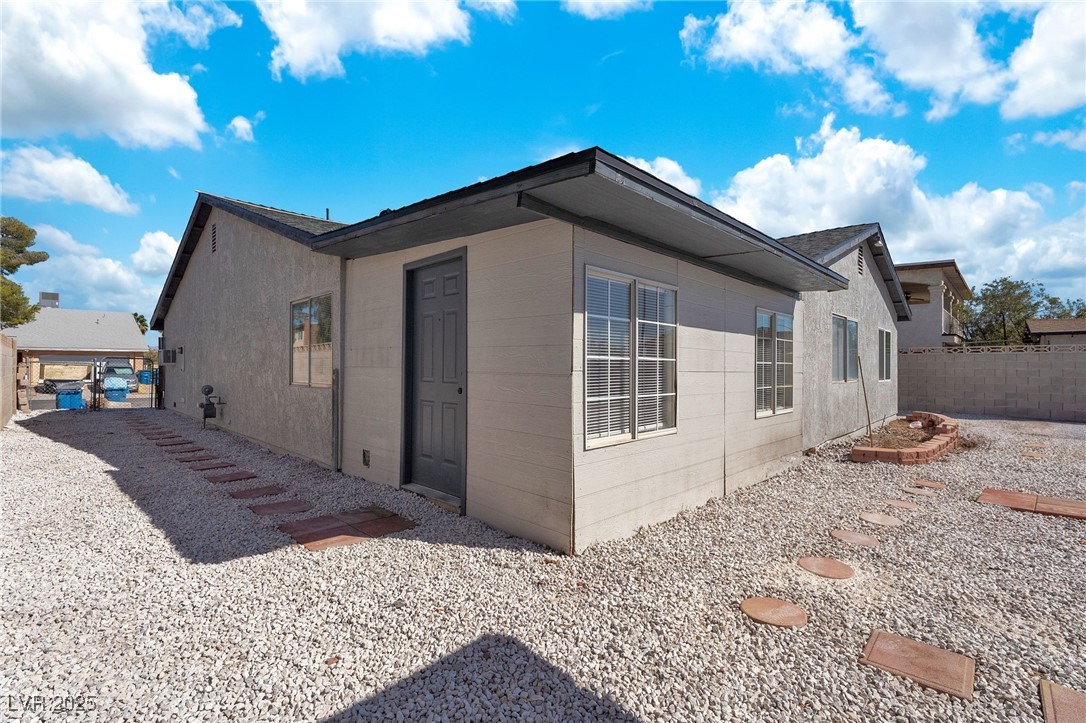 7225 Bridgeview Avenue Property Photo 29