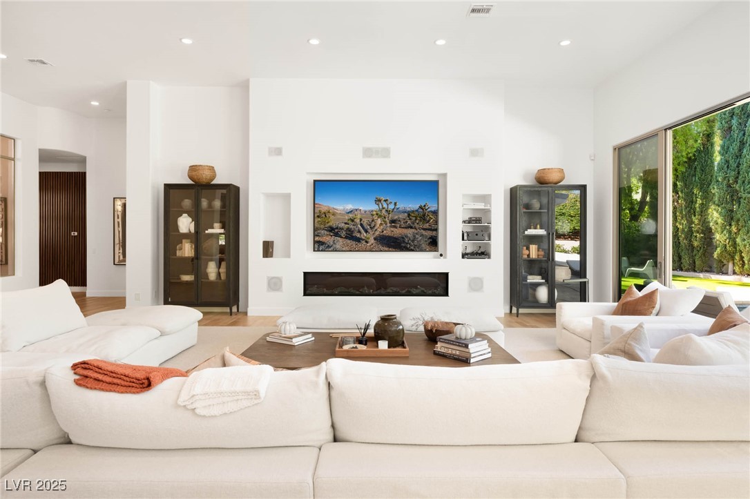 9312 Canyon Classic Drive Property Photo 1