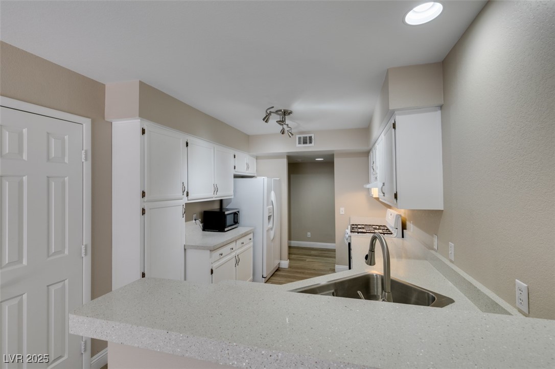 2840 Cool Water Drive Property Photo 24