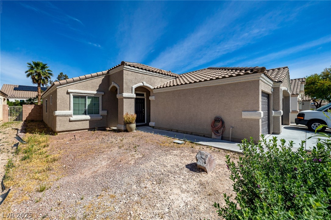 3924 West Colton Avenue Property Photo 4