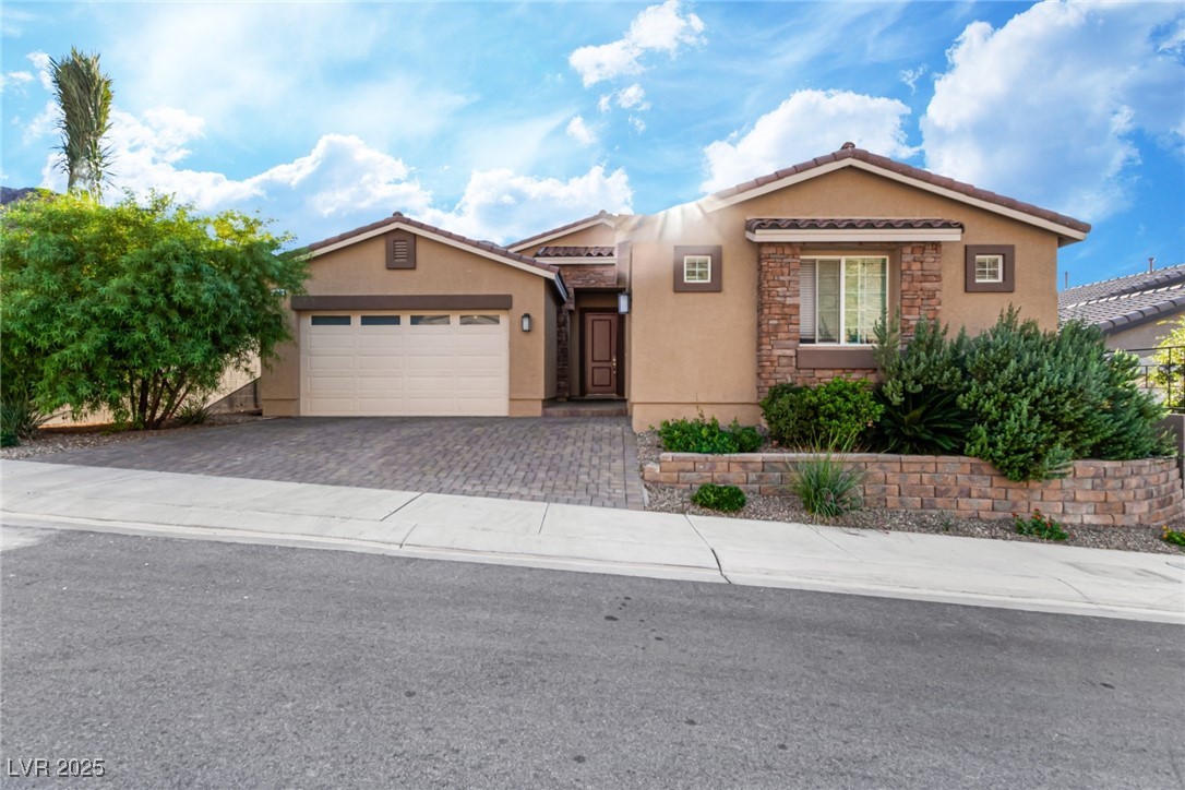 409 Oakey Crest Ridge Street Property Photo 1