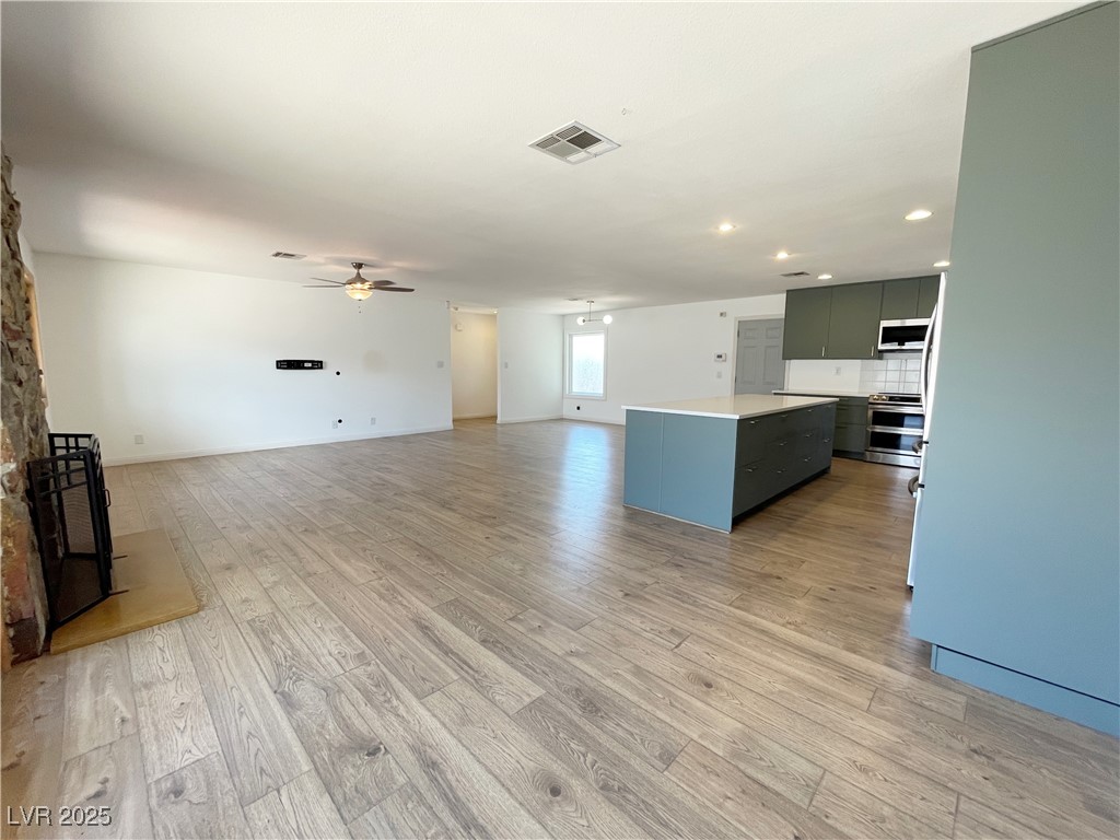 3548 Silver Bend Avenue Property Photo 3