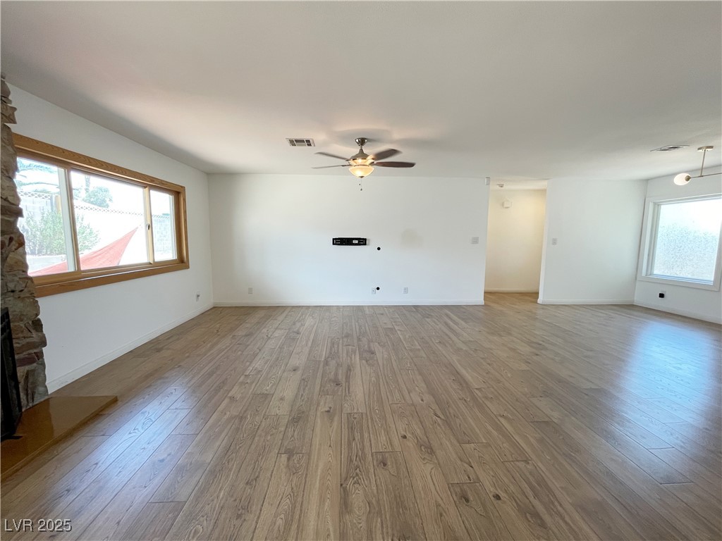 3548 Silver Bend Avenue Property Photo 4