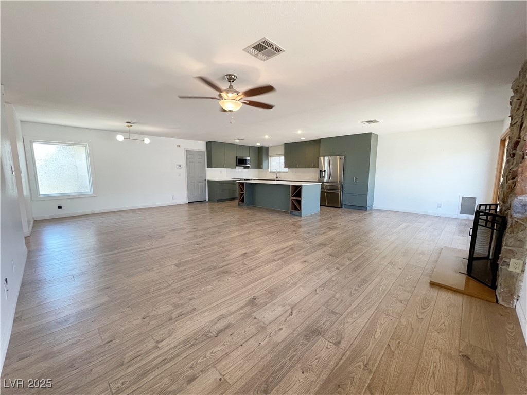 3548 Silver Bend Avenue Property Photo 5