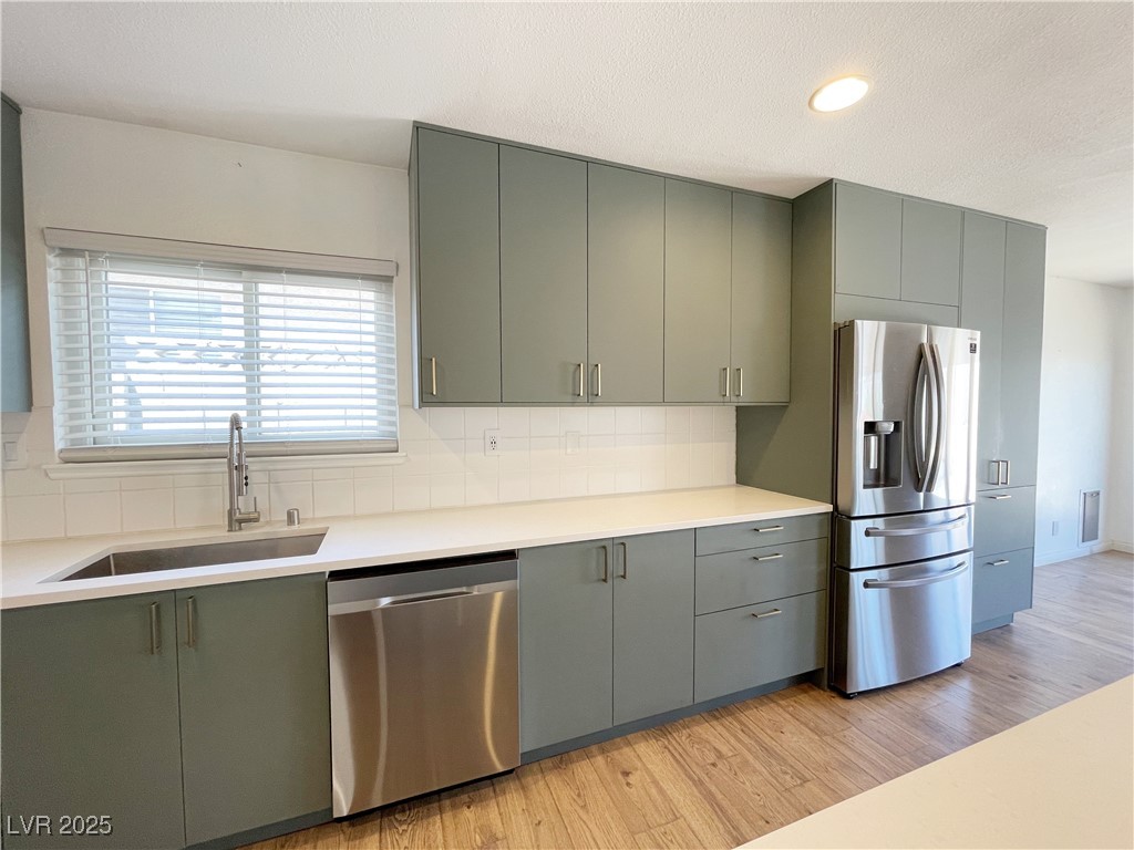 3548 Silver Bend Avenue Property Photo 10