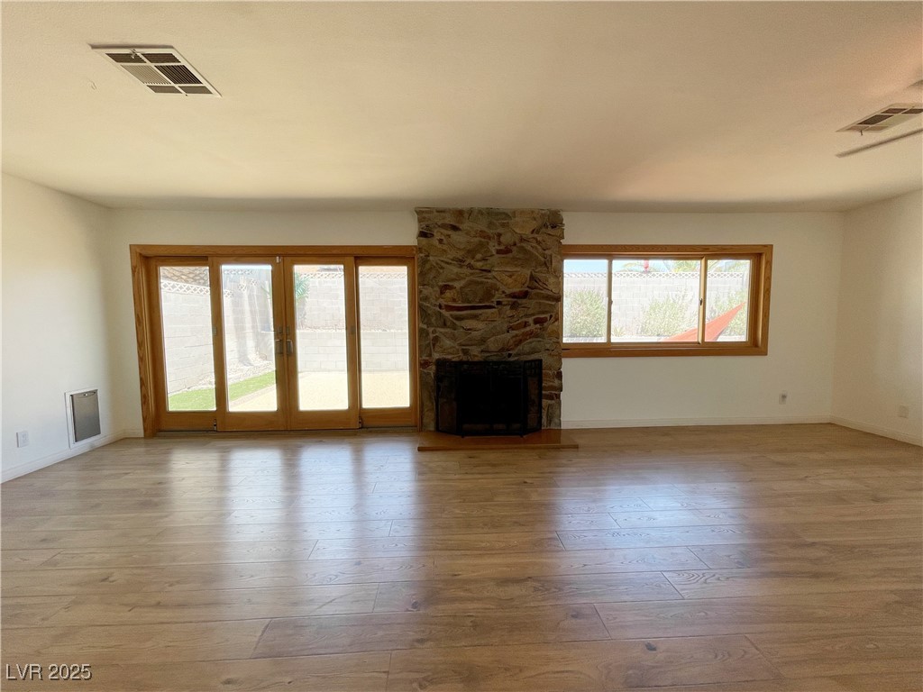 3548 Silver Bend Avenue Property Photo 11