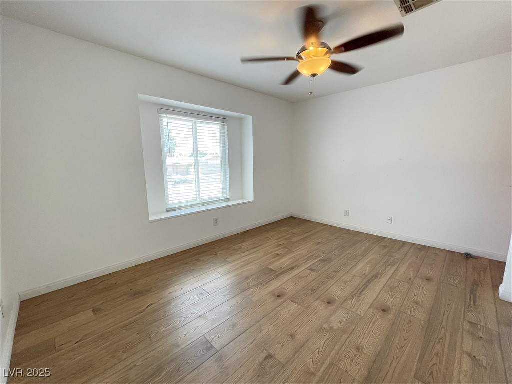 3548 Silver Bend Avenue Property Photo 18